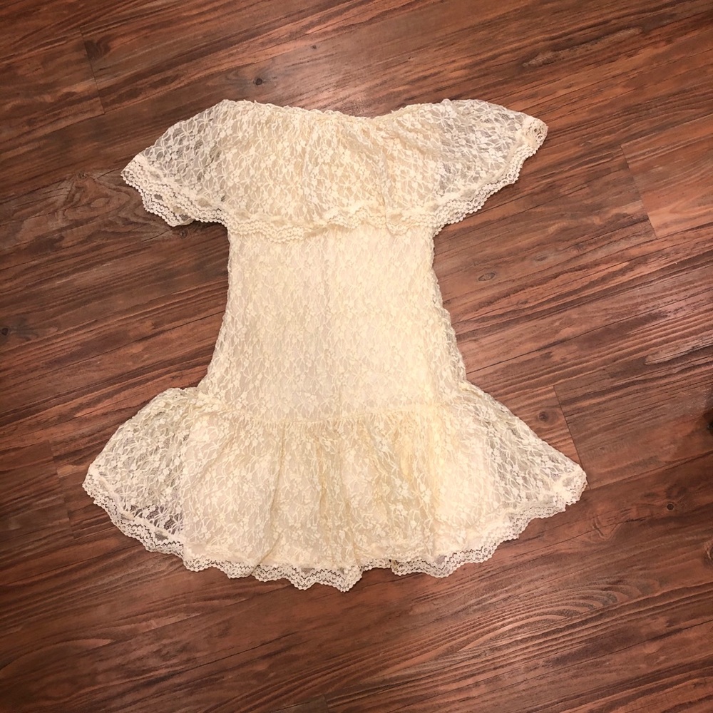 New without tags! Vintage style lace cream dress